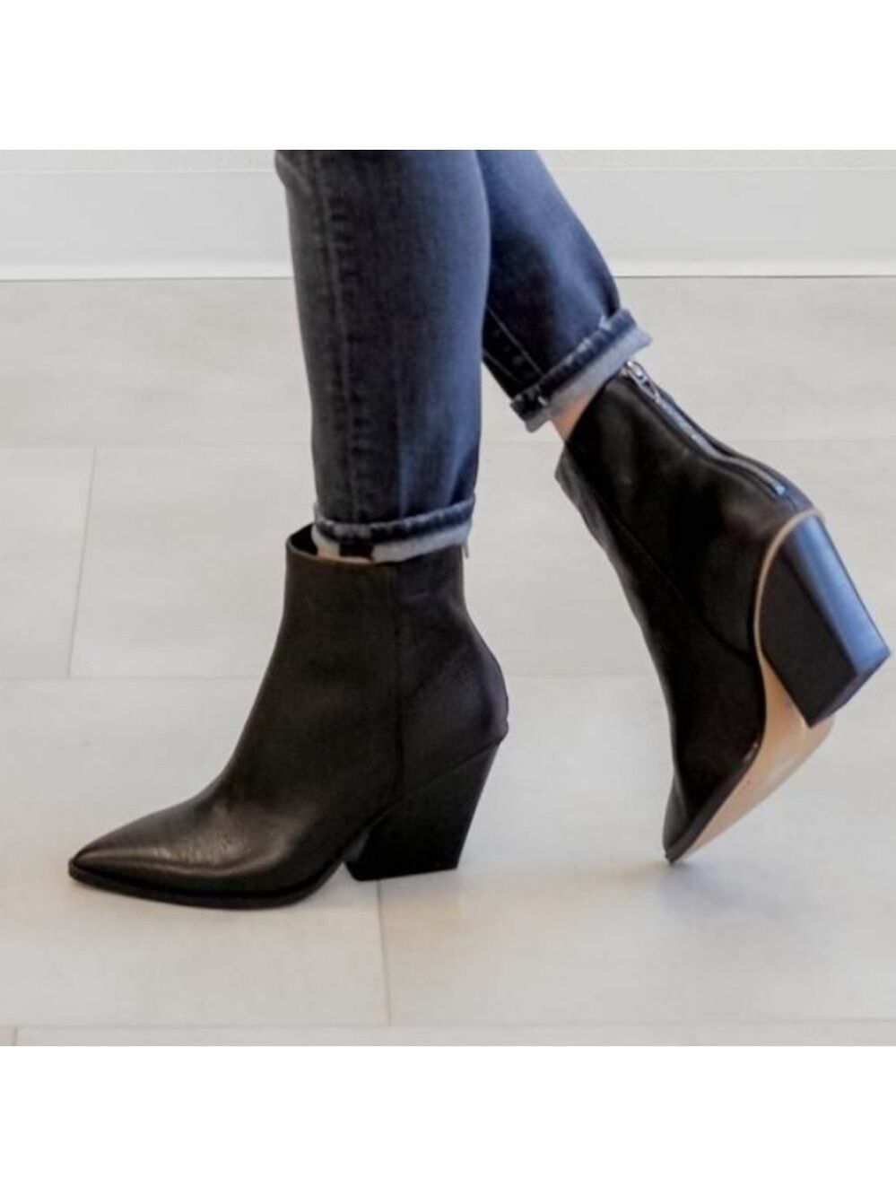 Dolce Vita Issa Black Leather Pointed-Toe Ankle Booties, Size 7.5 - Picture 4 of 17
